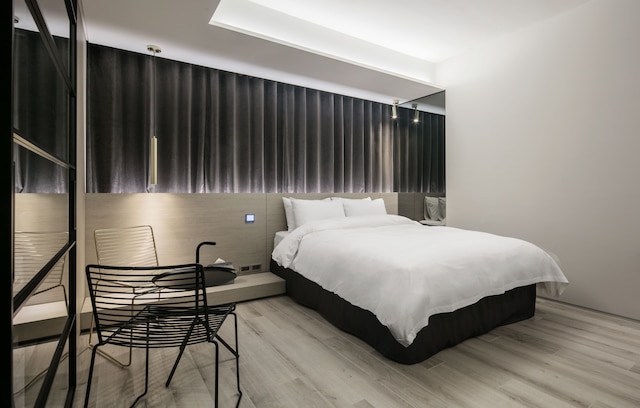 H ホテル ワンシムニ