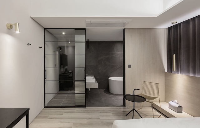 H ホテル ワンシムニ