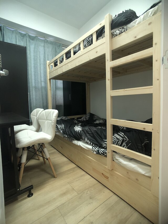 サニーズ 4 ベッドルーム シー ビュー ロック ハート アパートメント