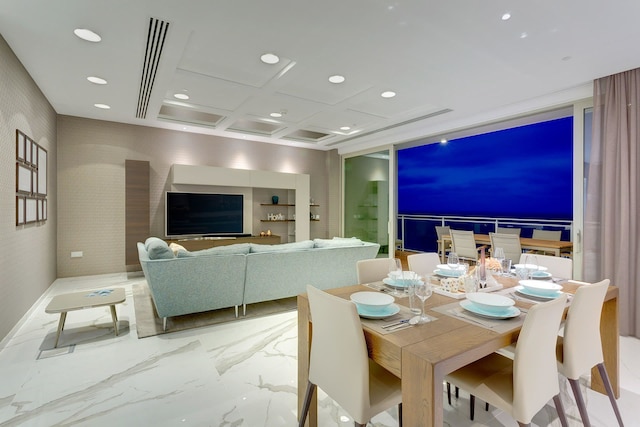 ティニエ ポイントにある高級感あふれるアパート、素晴らしい海の眺望あり