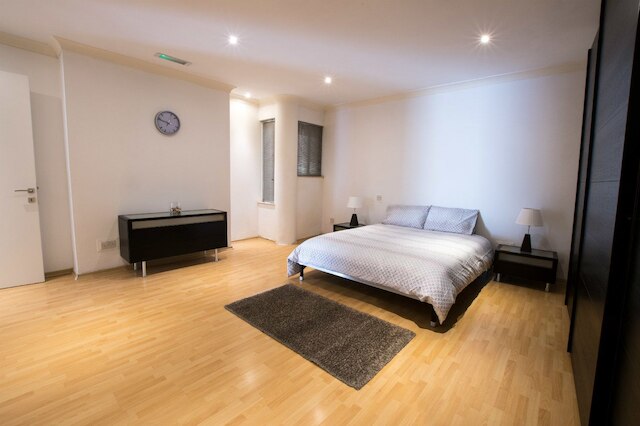 中心部の好立地にある明るく広いアパート