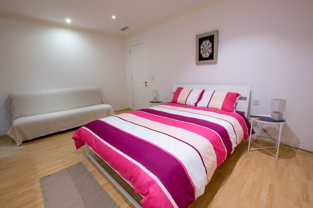 中心部の好立地にある明るく広いアパート