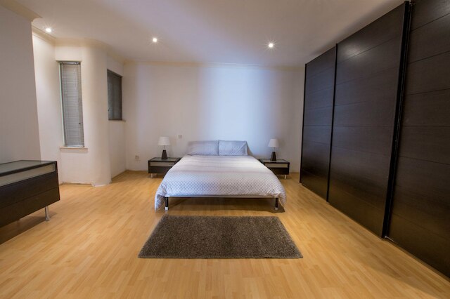 中心部の好立地にある明るく広いアパート