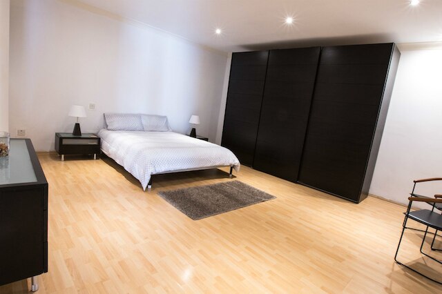 中心部の好立地にある明るく広いアパート