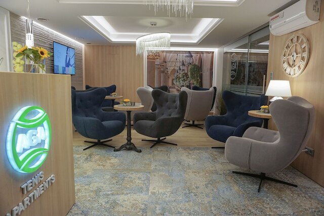 AGA テニス アパートメンツ バイ ラドワンスカ