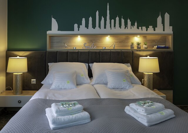 AGA テニス アパートメンツ バイ ラドワンスカ