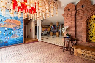 アヌマット プレミアム バジェット ホテル