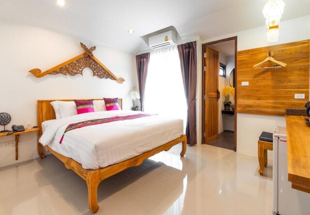 アヌマット プレミアム バジェット ホテル