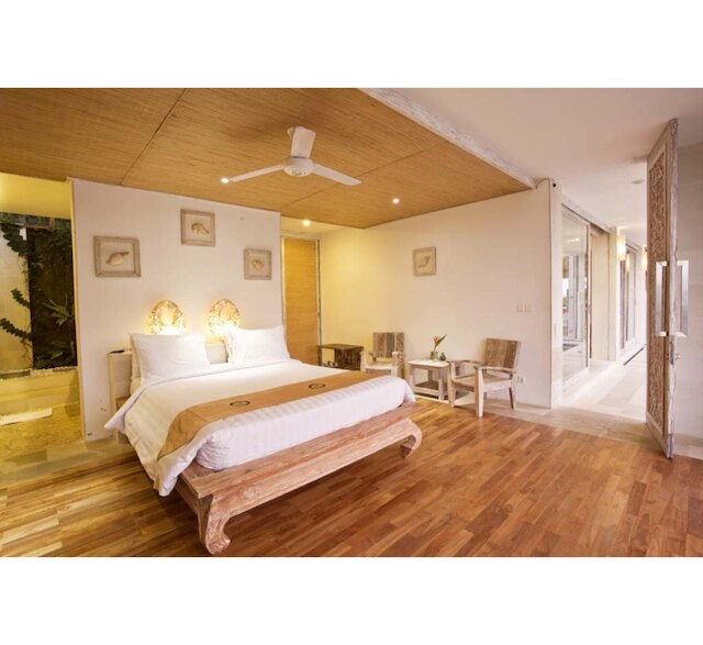 サンセット パラダイス ヴィラ ウルワツ