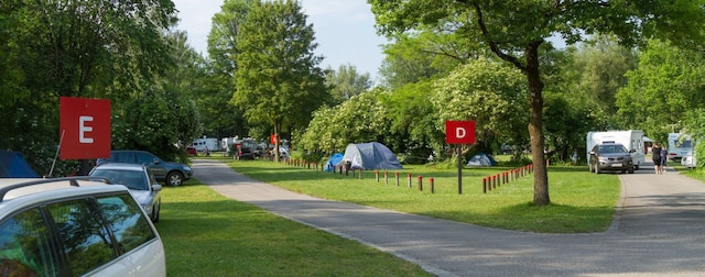 ミュンヘン キャンピング グランピング アンド ドームス