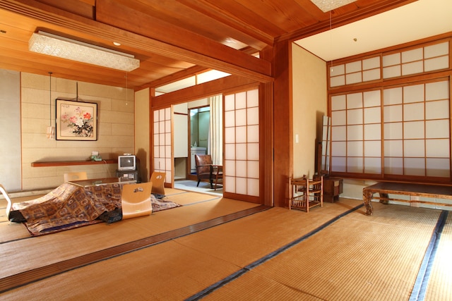 旅の宿　初の湯