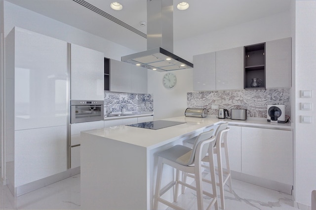 ティニエ ポイントにある高級アパート、海の景色、プールあり