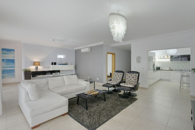 絶好の立地にある高級アパート、横から見える海の景色、プールあり