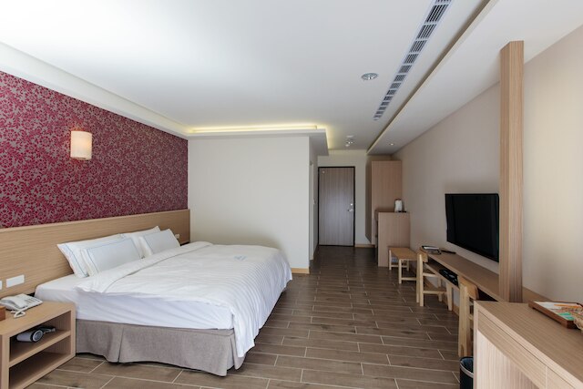 フットプリント イン (兩腳詩集概念旅館)