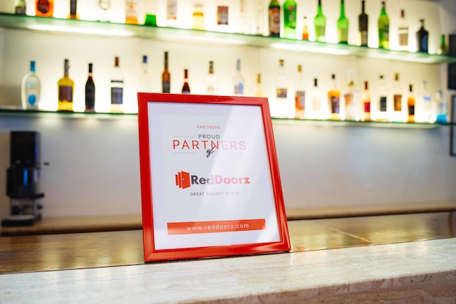 レッドドアーズ プラス ニア ナイア エクスプレスウェイ