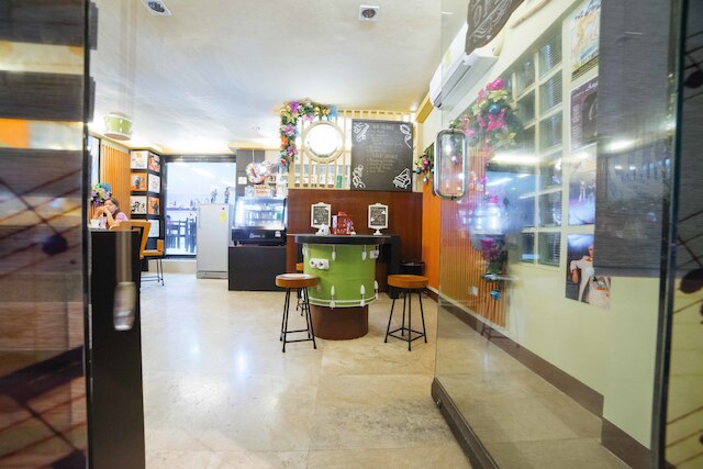 レッドドアーズ プラス ニア サン ペドロ カシードラル