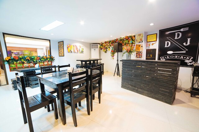 レッドドアーズ プラス ニア サン ペドロ カシードラル