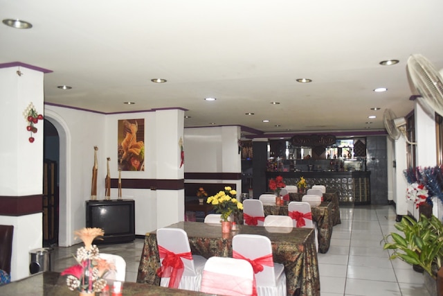 レッドドアーズ プラス ニア RSCM ジャカルタ