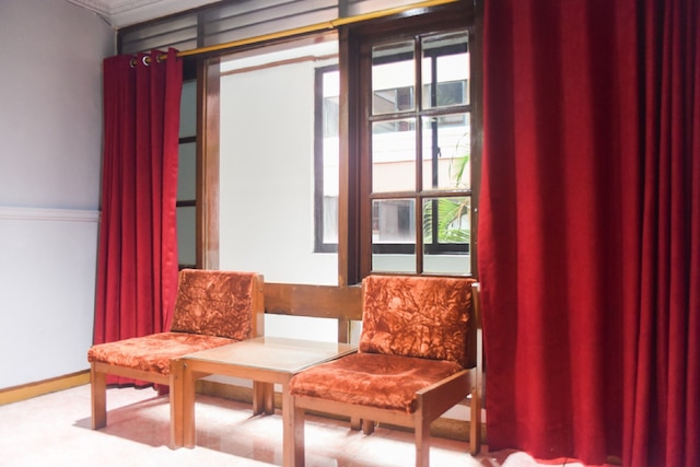 レッドドアーズ プラス ニア RSCM ジャカルタ