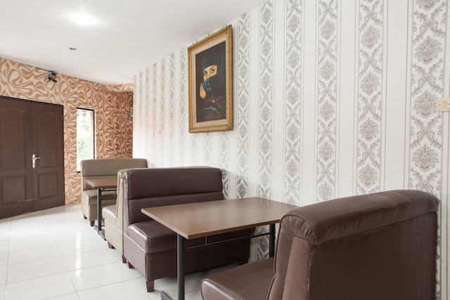 レッドドアーズ ニア ペラブハン タンジュン ペラク 2 スラバヤ