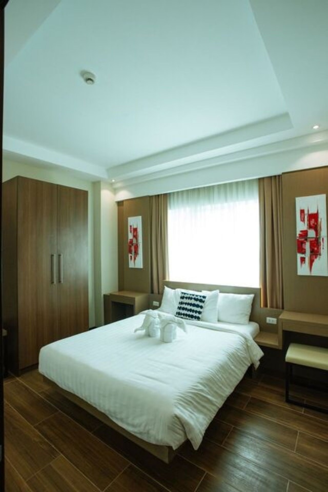 ラグジュアリー コンド 904 アット ザ パジェット プレイス