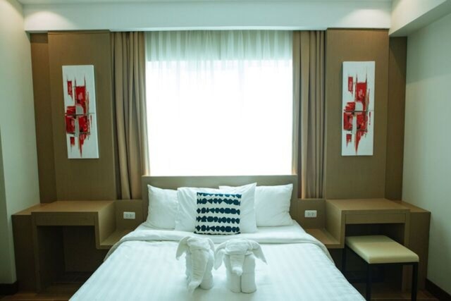 ラグジュアリー コンド 904 アット ザ パジェット プレイス