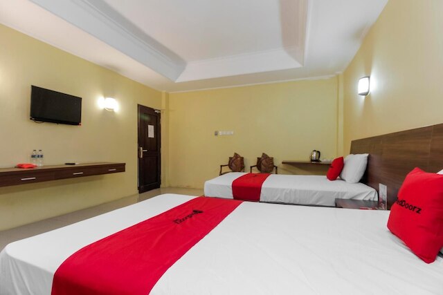 レッドドアーズ ニア タマン サマレンダー