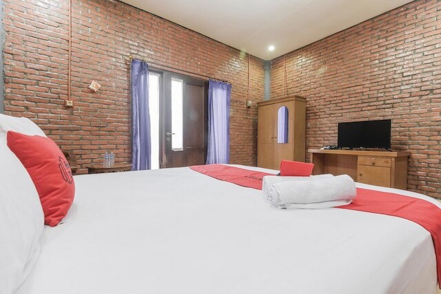 レッドドアーズ プラス アット アンペラ ラヤ