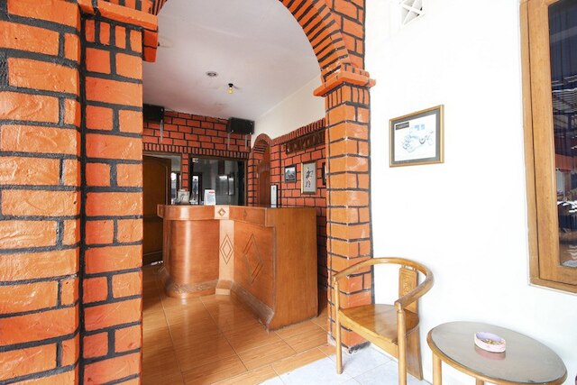 レッドドアーズ シャリア アット ジャラン メンテリ スペノ