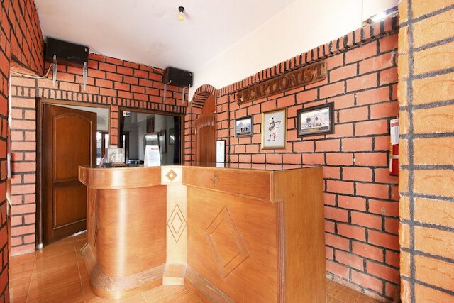 レッドドアーズ シャリア アット ジャラン メンテリ スペノ