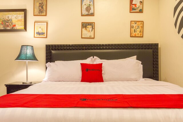 レッドドアーズ ニア ガシブ バンドン