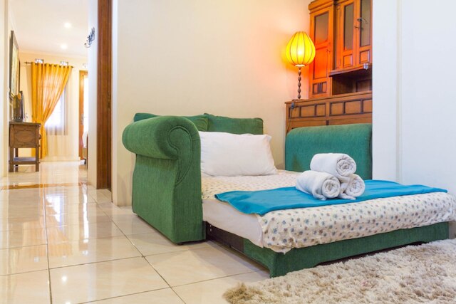 レッドドアーズ ニア ガシブ バンドン