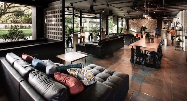 ザ エコー ホテル