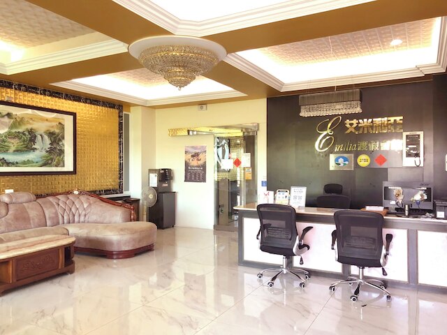 エミリア ヴィラ