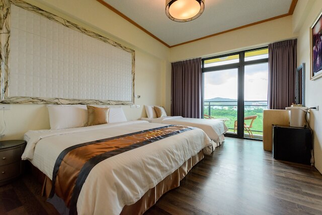 エミリア ヴィラ