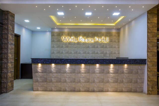 ホワイト パレス ホテル