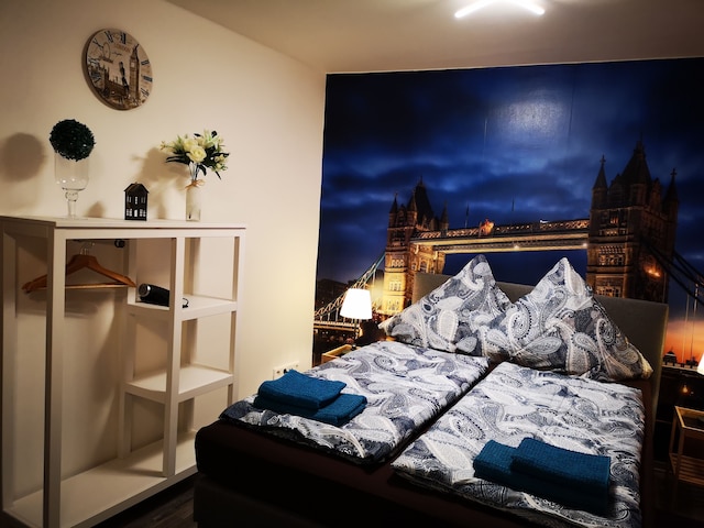 フェリンウォフヌンガン パリ ロンドン ニューヨーク