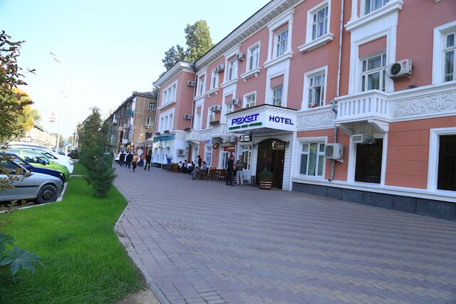 ロハット ホテル