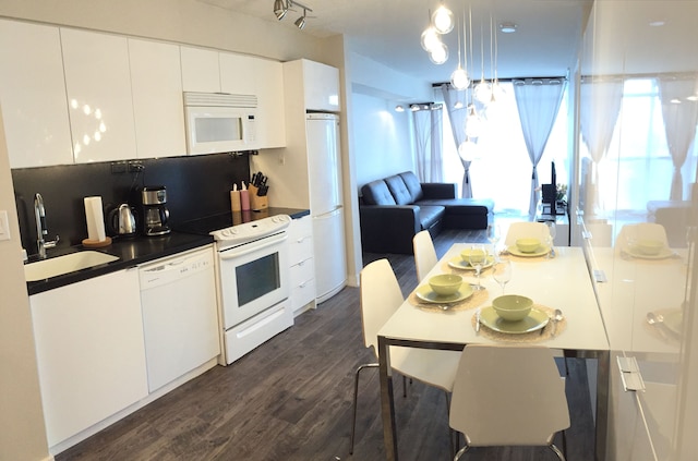 A&A スイーツ イン ザ ハート オブ ダウンタウントロント