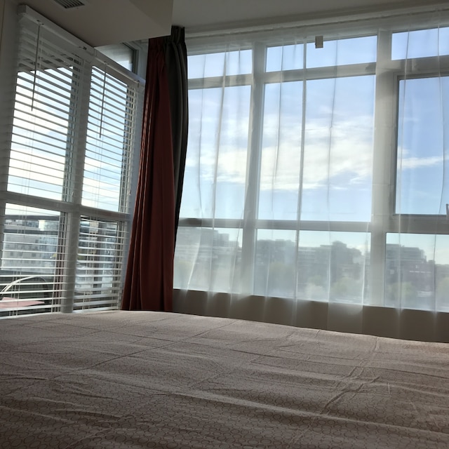 ラグジュアリー 2 ベッドルーム スイーツ イン ザ ハート オブ ダウンタウン トロント