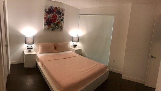 CN タワー ビューデザイン アパート 3 ベッド 2 バス DT