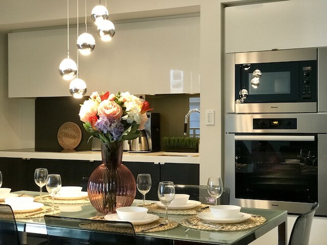 CN タワー ビューデザイン アパート 3 ベッド 2 バス DT