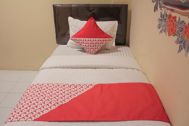 ホテル O ルマ アユブ シャリア