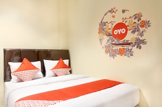 ホテル O ルマ アユブ シャリア