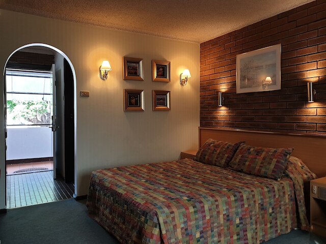 アーデン モーテル