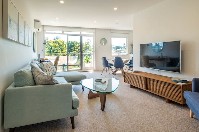 ラグジュアリー イン プレスティージアス ダブル ベイ H428