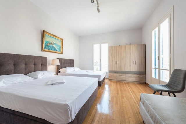 ビクトリア マジェスティ アパートメンツ