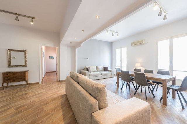 ビクトリア マジェスティ アパートメンツ