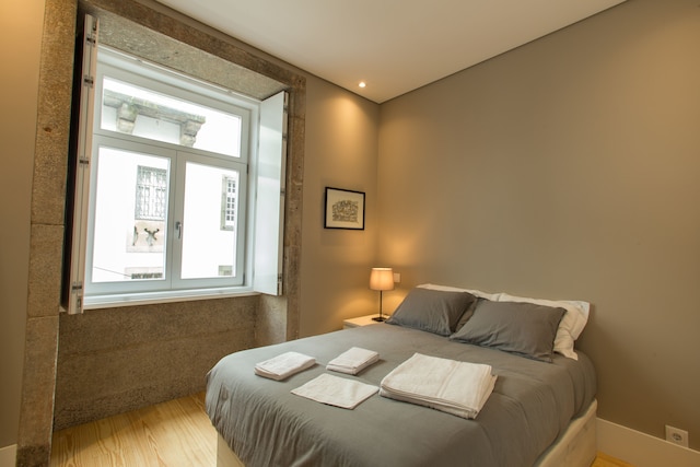 ポルト アンド クレリゴス ビューズ バイ ポルト シティ ホスツ