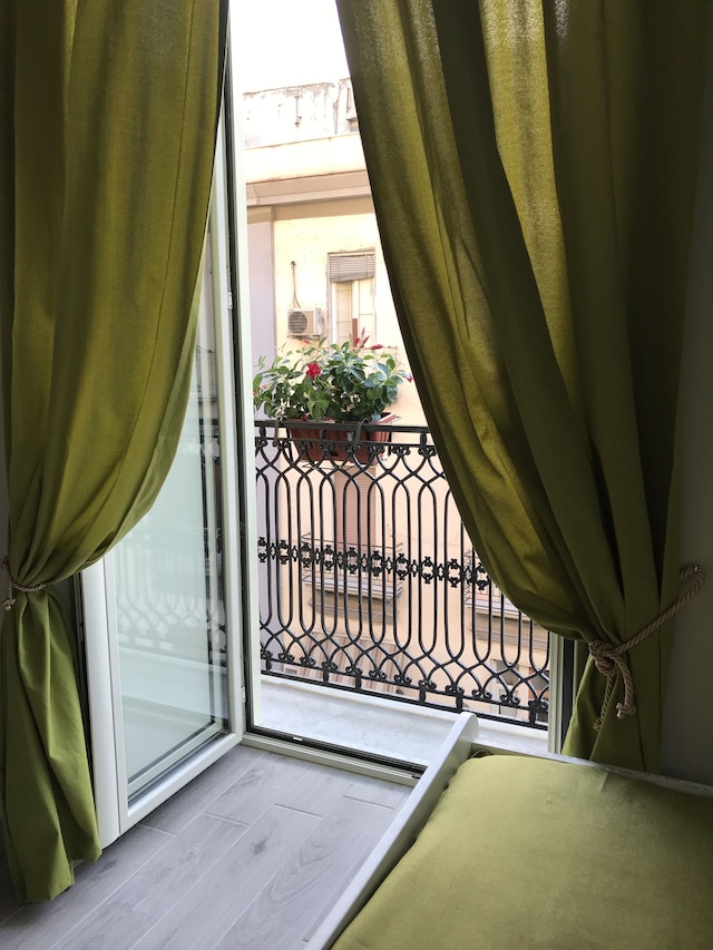 ジョイ ネイプルズ